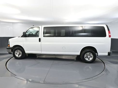 Used 2017 Chevrolet Express 3500 LT w/ LT Preferred Equipment Group image 10