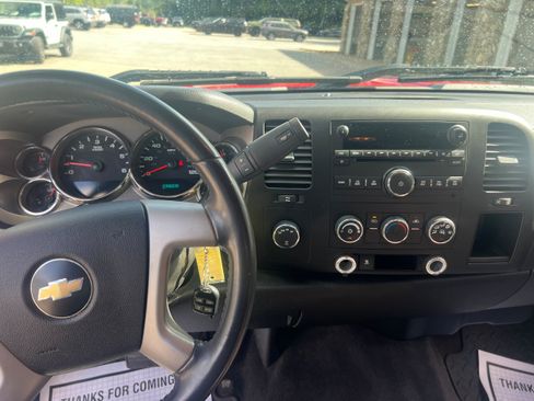 Used 2010 Chevrolet Silverado 1500 LT w/ Power Pack Plus AWD/4WD image 14