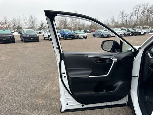 Certified 2025 Toyota RAV4 LE image 24