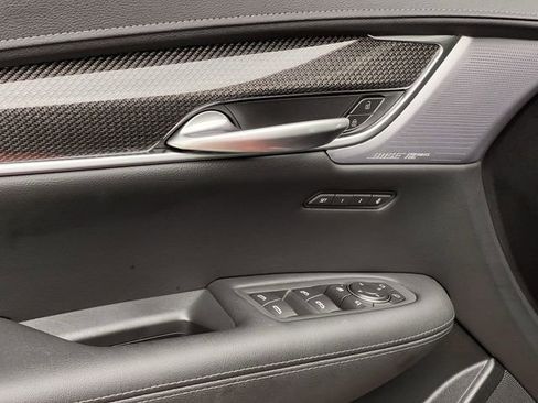 New 2026 Cadillac XT5 Sportv w/ LPO, Floor Liner Package AWD/4WD image 20