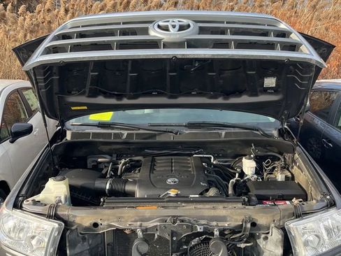 Used 2017 Toyota Sequoia Platinum image 15