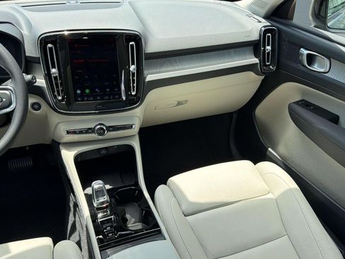 Certified 2026 Volvo XC40 B5 Plus AWD/4WD image 27