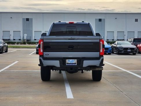 Used 2025 Ford F250 Platinum w/ FX4 Off-Road Package image 6