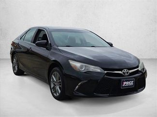 Used 2015 Toyota Camry SE video 3