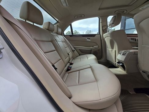 Used 2016 Mercedes-Benz E 350 Sedan image 22