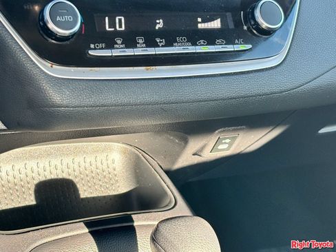 Certified 2025 Toyota Corolla LE FWD image 30