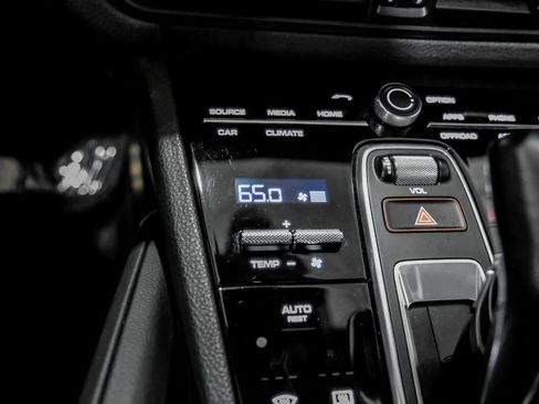 Used 2023 Porsche Cayenne image 24