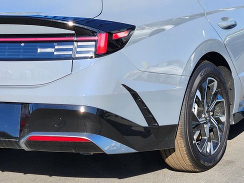 New 2025 Hyundai Sonata SEL image 11
