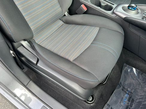 Used 2025 Nissan Leaf S FWD image 28