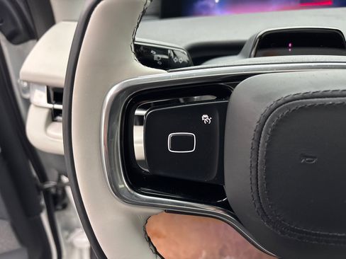 New 2026 Lincoln Navigator Reserve AWD/4WD image 16