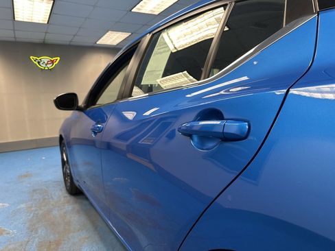 Used 2025 Nissan Sentra SV image 17
