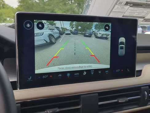 New 2026 Lincoln Corsair Premiere FWD image 16