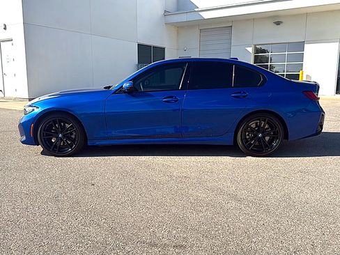 Used 2023 BMW 330i Sedan w/ M Sport Package RWD image 4
