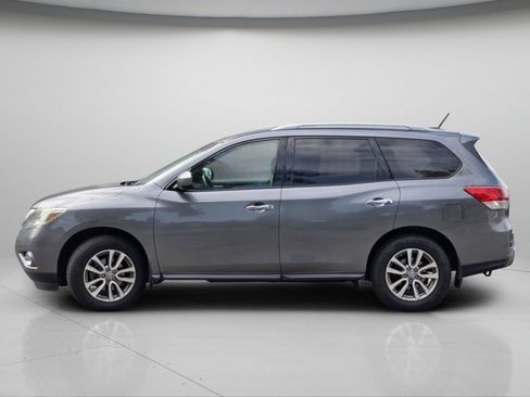 Used 2016 Nissan Pathfinder SV AWD/4WD image 17