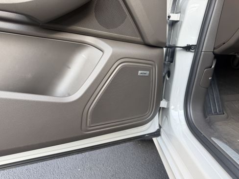 Certified 2021 Porsche Macan Turbo AWD/4WD image 20