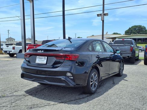 Used 2024 Kia Forte LXS w/ LXS Technology Package FWD image 21