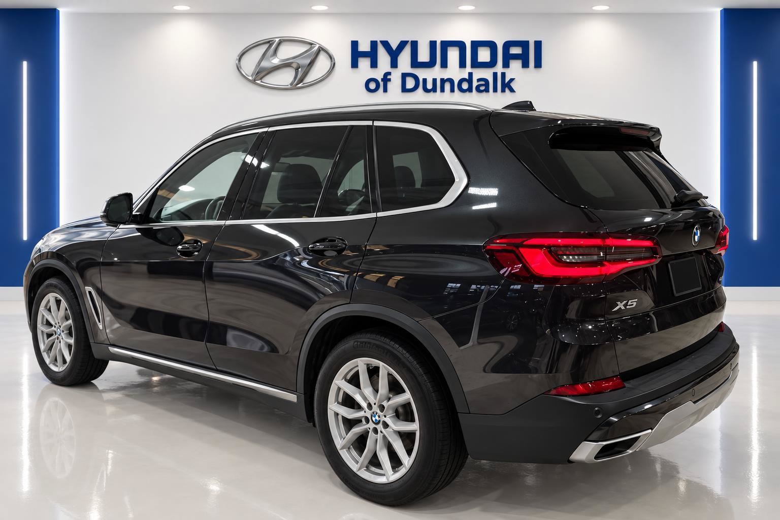 Used 2020 BMW X5 sDrive40i w/ Convenience Package RWD image 2