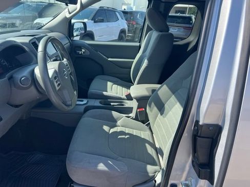 Used 2021 Nissan Frontier S RWD image 7