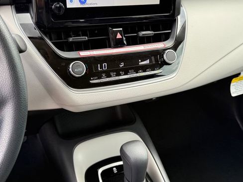 Used 2026 Toyota Corolla LE image 19