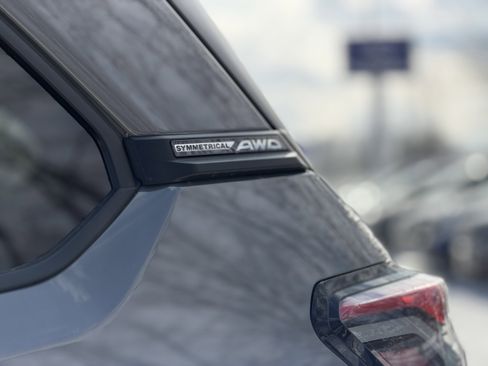 Used 2025 Subaru Forester Premium w/ Convenience Package #1 image 7