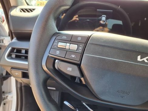 Used 2025 Kia K4 FWD image 16