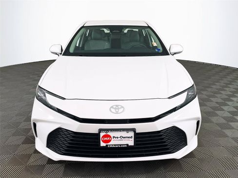 Used 2025 Toyota Camry LE w/ Convenience Package FWD image 2