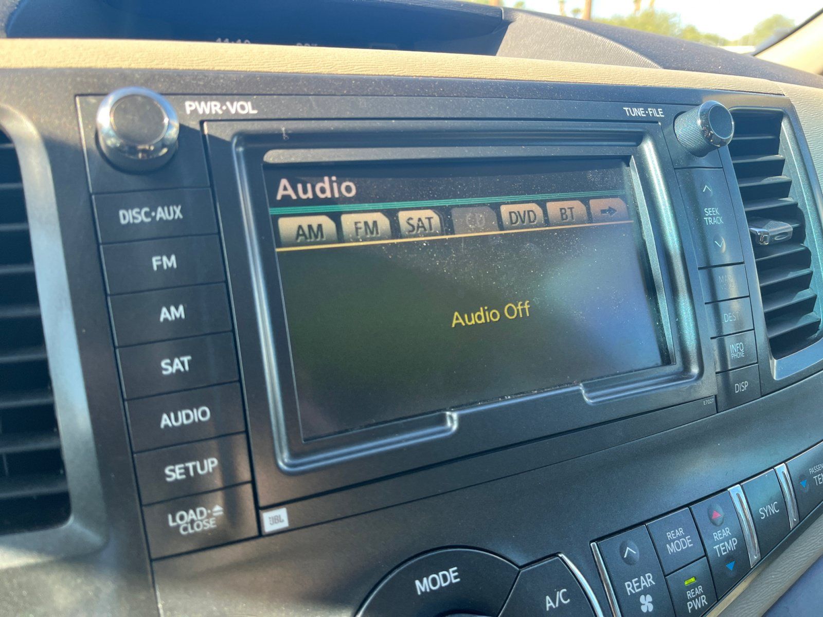 Used 2014 Toyota Sienna XLE w/ XLE Premium Package FWD image 23