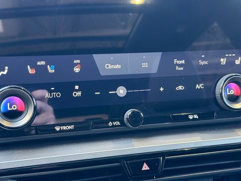Certified 2025 Lexus TX 500h AWD image 28