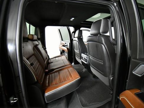 Used 2024 GMC Sierra 3500 Denali Ultimate image 24