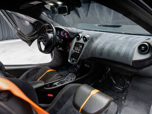 Used 2017 McLaren 570S RWD image 61
