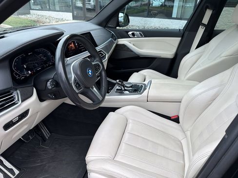Used 2022 BMW X5 xDrive45e w/ M Sport Package AWD/4WD image 9