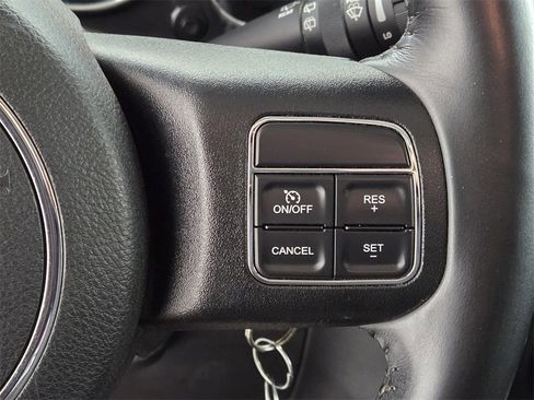 Used 2017 Jeep Wrangler Unlimited Rubicon w/ Max Tow Package image 28