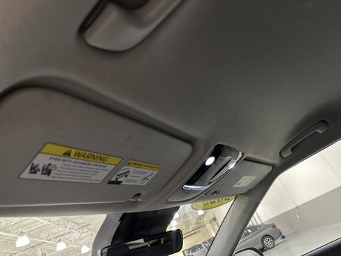 Used 2025 Kia Seltos S image 10