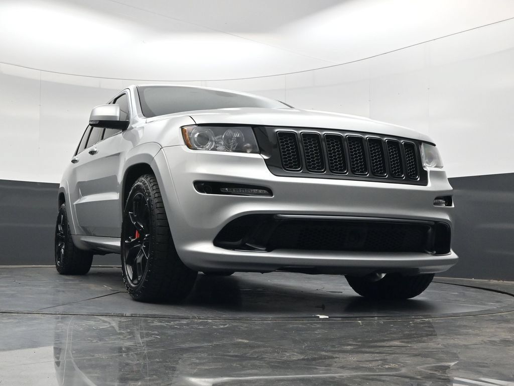 Used 2012 Jeep Grand Cherokee SRT8 w/ Luxury Group II AWD/4WD image 35