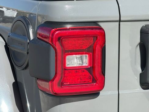 Used 2020 Jeep Wrangler Unlimited Rubicon w/ Quick Order Package 28Y Recon image 12