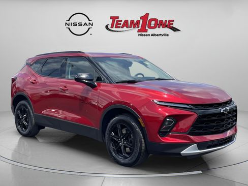Used 2023 Chevrolet Blazer LT w/ Midnight/Sport Edition FWD image 1