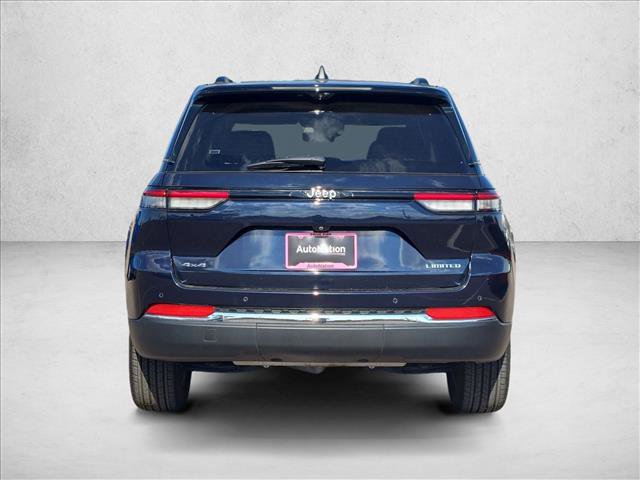 Certified 2023 Jeep Grand Cherokee Limited w/ Luxury Tech Group II AWD/4WD image 7