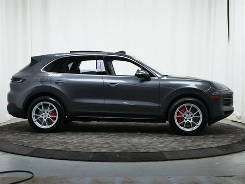 New 2026 Porsche Cayenne S image 8