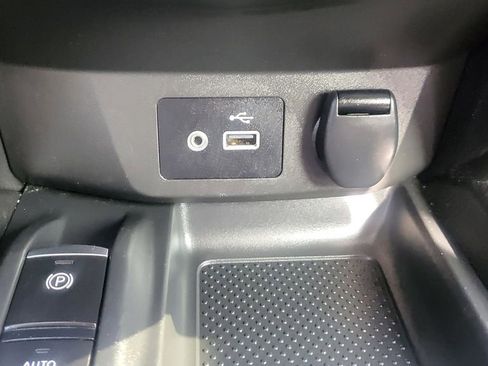 Used 2020 Nissan Rogue SV w/ Premium Package FWD image 34