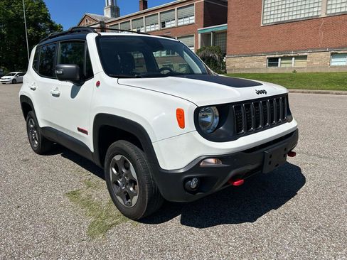 Used 2019 Jeep Renegade Trailhawk w/ Cold Weather Group II AWD/4WD image 6