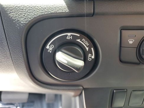 Used 2025 Nissan Frontier PRO-4X image 20