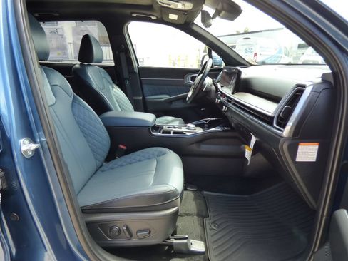 Used 2025 Kia Sorento SX Prestige AWD/4WD image 15