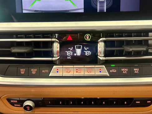 Used 2023 BMW 430i xDrive Convertible w/ Convenience Package image 16