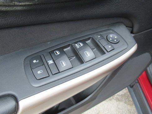 Used 2017 Jeep Cherokee Sport w/ Cold Weather Group image 16