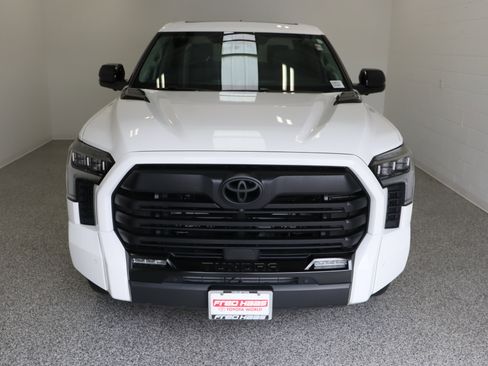 Used 2024 Toyota Tundra Limited image 3