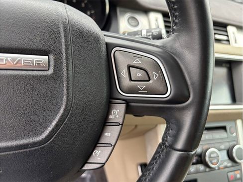 Used 2016 Land Rover Range Rover Evoque SE AWD/4WD image 27