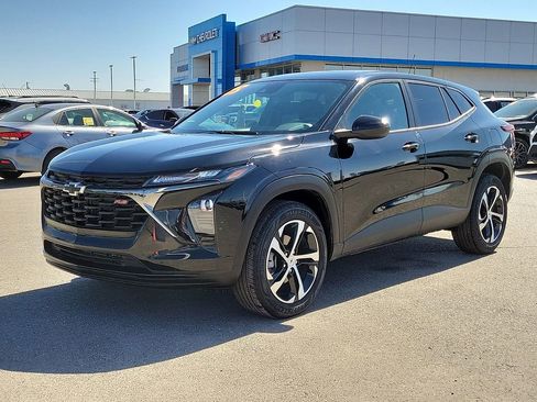 Used 2025 Chevrolet Trax RS w/ Sunroof Package image 5