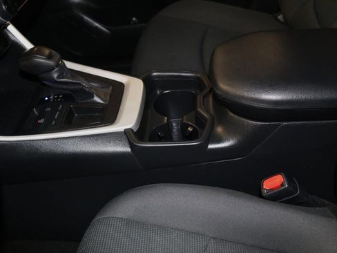 Used 2021 Toyota RAV4 LE image 36