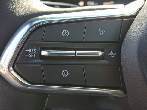 Used 2025 Chevrolet Traverse LT w/ Sun and Wheel Package image 21