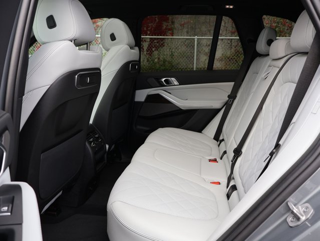 Used 2026 BMW X5 xDrive50e w/ Premium Package AWD/4WD image 23